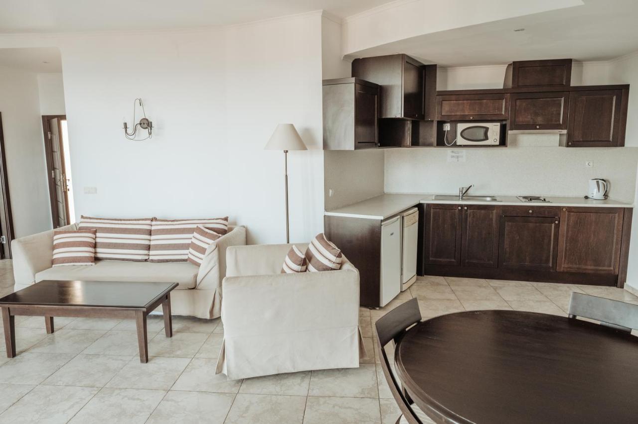 The Cliff Beach Apartments Obzor Luaran gambar